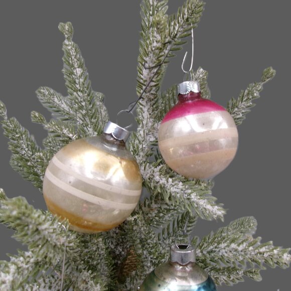 4 Vintage Shiny Brite Striped Christmas Ornaments Lot - Picture 3 of 9